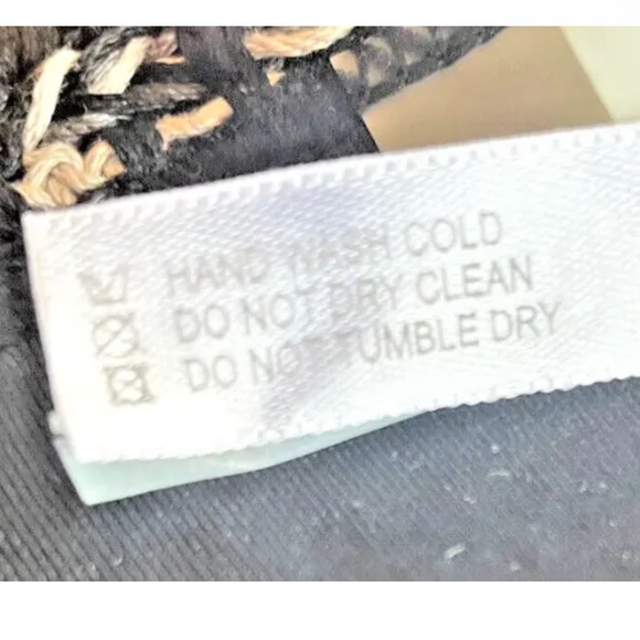 $108 Pilyq Bikini Top Crochet Triangle Medium Self Tie Back Lined Handmade NWT - Picture 11 of 16